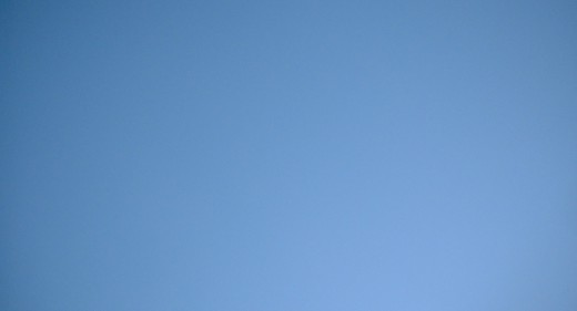 why is the sky blue